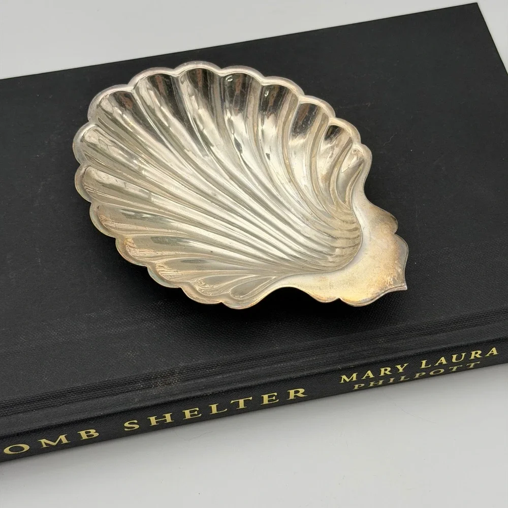Vintage Walker & Hall Sheffield England Shell Dish Silver Plate Catchall